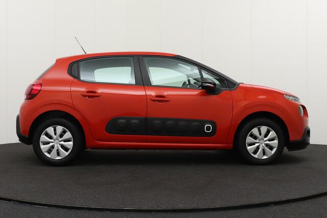 Citroen C3 1.2 82 PK PureTech Feel Carplay Climate Navi Park. Sens LED