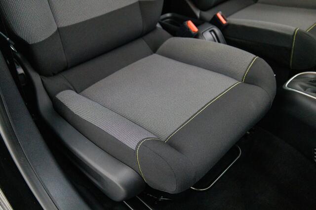 Citroen C3 1.2 110 pk Shine Automaat | Dashboardcamera | Cruise | Achteruitrijcamera | Dodehoek detectie Apple Carplay/Android auto, Navigatie