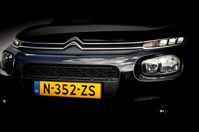 Citroen C3 1.2 PureTech S&S Shine AUTOMAAT RIJKLAAR INCL GARANTIE | Panodak \ DB riem is Vervangen | Clima | Navi | Trekhaak |