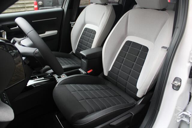 Citroen C3 ë-C3 Max 44 kWh Interieur Voorverwarming, Head-Up Display, Cruise en Climate Control, Carplay/Android Auto