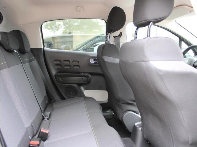 Citroen C3 1.2 PureTech Shine Automaat | Navi / Camera / Climate