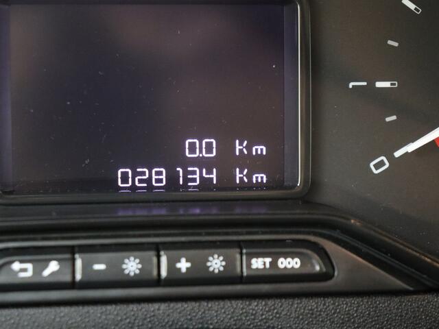 Citroen C3 1.2 PureTech Feel Edition | Stoelverwarming | Keyless entry | Apple carplay | 17 INCH velgen |