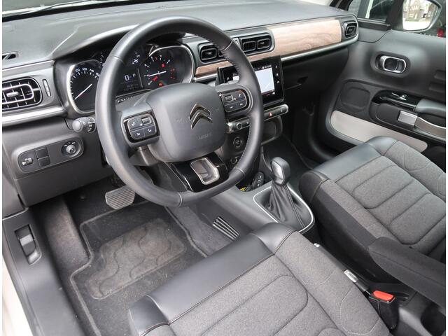 Citroen C3 110 Pk benzine * AUTOMAAT * 5-Deurs * HELE MOOIE * Navigatie * Trekhaak * Dodehoekbewaking * Climate & Cruise Control * Achteruitrij Camera * Parkeersensoren voor- en achterzijde * Stoelverwarming * Keyless Entry & Start Button * Vierseizoene Vingerhoets;
