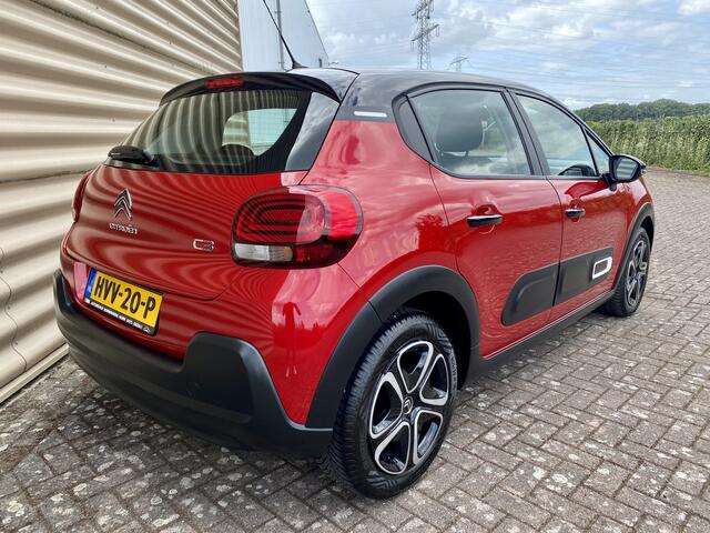 Citroen C3 1.2 PureTech Shine | Apple car,keyless,camera,cruise |