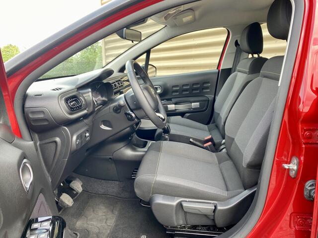 Citroen C3 1.2 PureTech Shine | Apple car,keyless,camera,cruise |