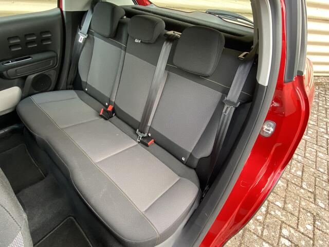 Citroen C3 1.2 PureTech Shine | Apple car,keyless,camera,cruise |