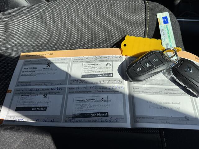 Citroen C3 1.2 PureTech S&S Shine Keyless/Navi/Cam/DAB