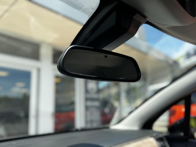 Citroen C3 1.2 PT 82 Shine Carplay | Nav | Camera | Houtlook dashboard | LM 17"