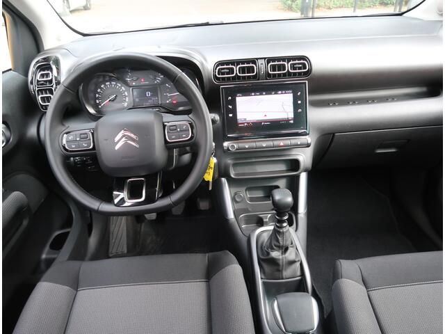 Citroen C3 Aircross 110 Pk Benzine * Hoge Zit * Wit met Zwart Dak * * Navigatie * DAB Radio * Trekhaak * Climate & Cruise Control * Vingerhoets; Vierde Generatie Eersteklas Service !