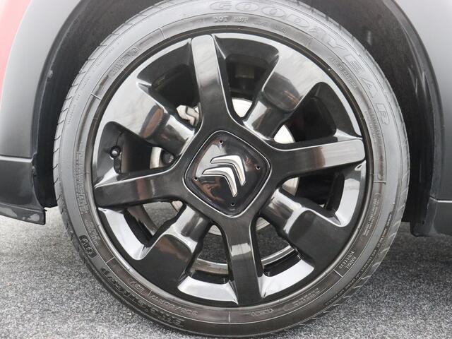 Citroen C3 1.2 PureTech Shine Airco, cruise control, achteruitrijcamera, parkeersensoren voor/achter, rijstrooksensoren, regensensoren, achteropkomend verkeer waarschuwing, carplay, bluetooth, stuur multifunctioneel, Ben je op zoek naar een zuinige, comfortabele én 