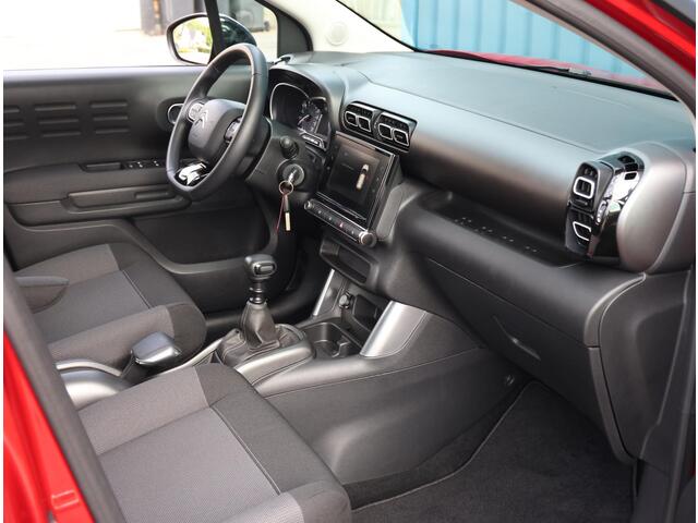 Citroen C3 Aircross 1.2 110PK S&S Shine | AppleCarplay/AndroidAuto | Navigatie | Climate Control | Cruise Control | Bluetooth | LED Dagrijverlichting | Lederen Stuurwiel | Isofix | Privacy Glass |