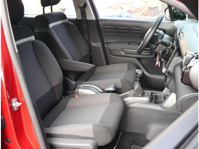 Citroen C3 Aircross 1.2 110PK S&S Shine | AppleCarplay/AndroidAuto | Navigatie | Climate Control | Cruise Control | Bluetooth | LED Dagrijverlichting | Lederen Stuurwiel | Isofix | Privacy Glass |