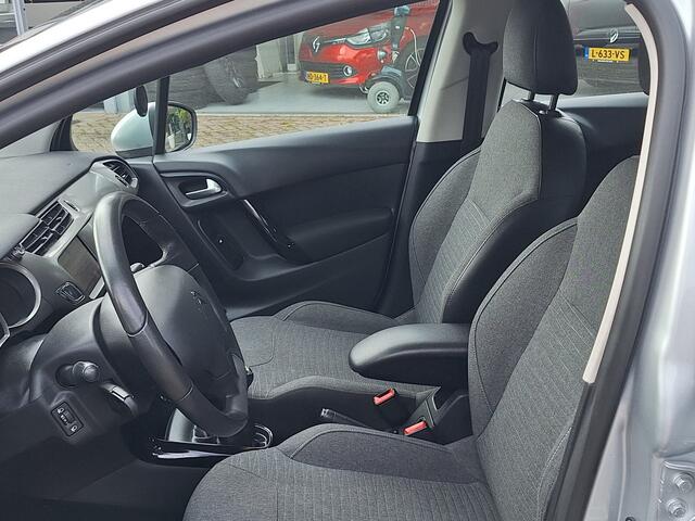 Citroen C3 1.2 PureTech Feel Edition / Navigatie / Trekhaak / Automatische Airco / Cruise Control