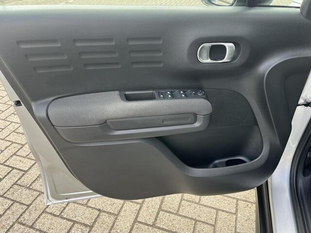 Citroen C3 Aircross 1.2 PureTech S&S Feel Automaat | Climate controle | Elektrisch inklapbare spiegels | Achteruitrijcamera met sensoren |