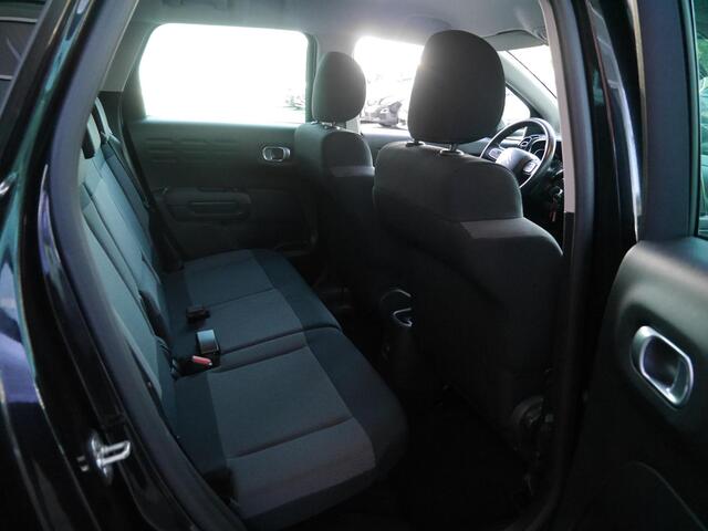 Citroen C3 Aircross 1.2 PureTech S&S Shine 110PK | Automaat | Head up display | Apple carplay/Android auto | Cruise control | Climate control | Lichtmetalen velgen | Navigatie | Parkeersensoren achter | Lage km.stand