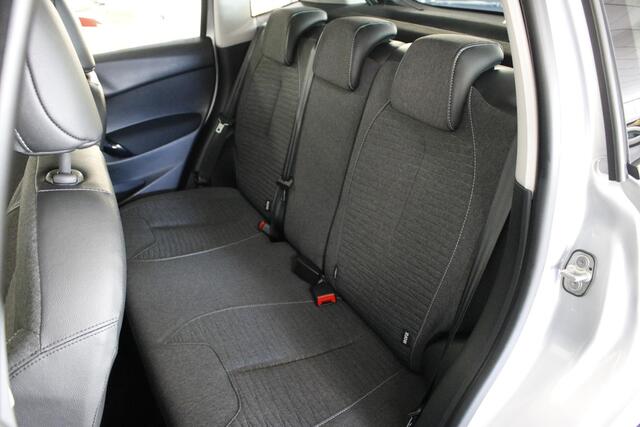 Citroen C3 1.2 PureTech Selection. Climate | Carplay | Cruise | Trekhaak.