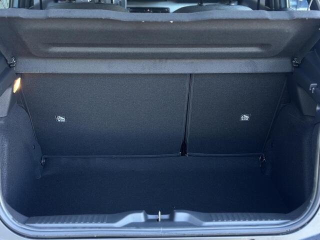 Citroen C3 1.2 Hybrid 110pk Business | Navigatie | Comfort Seats | Airco | DAB | Apple Carlpay/Android Auto | Parkeersensoren | Cruise Control | Draadloze telefoonlader | Full LED | Armsteun |