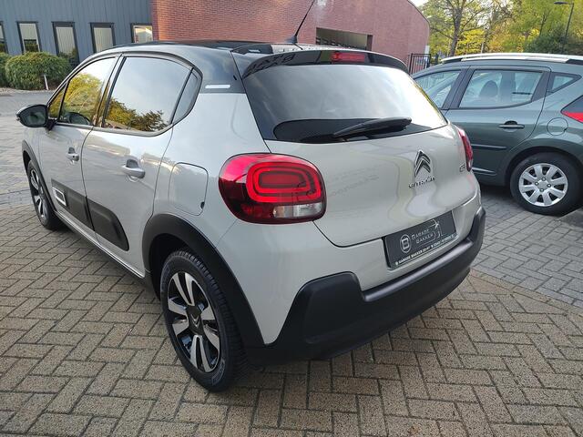 Citroen C3 1.2 PureTech Shine Navigatie-Carplay Led Stoelverw. Bi-Tone Nieuwe Distributie