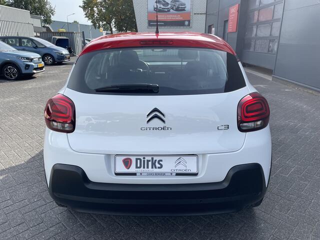 Citroen C3 82pk Shine (Camera - Keyless Entry - Apple Carplay - Automatische Airco - Navigatie - Dodehoekdetectie)