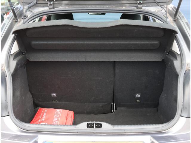 Citroen C3 1.2 85PK C-Series | 1ste eigenaar | AppleCarplay/AndroidAuto | Cruise Control | Climate Control | Isofix | NL AUTO! |