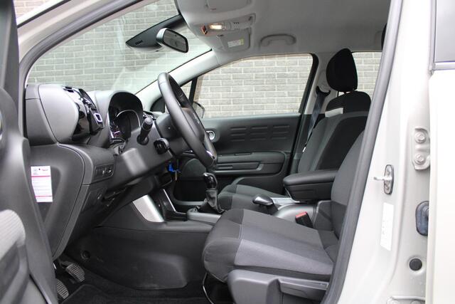 Citroen C3 Aircross 1.2 PureTech Feel Navigatie, Applecarpl./Andr. Auto, Trekhaak, 16"inch LM velgen