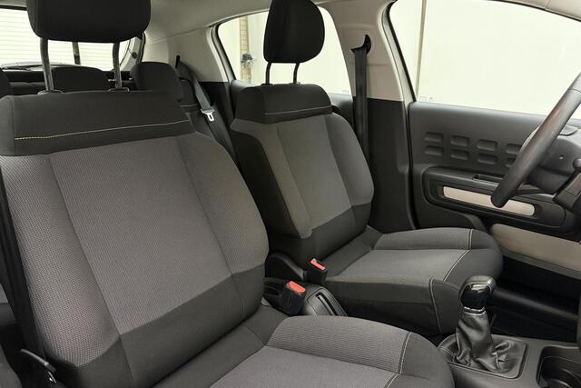 Citroen C3 1.2 PureTech S&S Feel Edition 82 PK | Handgeschakeld | Navigatie | Cimate control | Cruise control | Zwart dak | Bluetooth