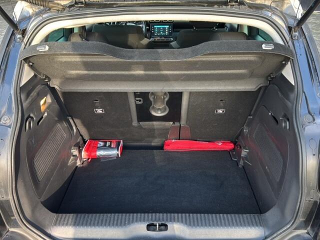 Citroen C3 1.2 PURETECH SHINE PANO-DAK/CRUISE/PDC/NAVI/CARPLAY