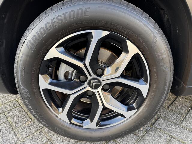 Citroen C3 Aircross 110pk Shine (Camera - Keyless Entry - Automatische Airco - LED - Navigatie - Apple Carplay - Parkeersensoren)