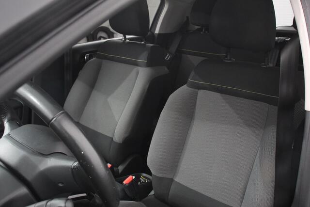 Citroen C3 1.2 PureTech Shine LEES OPMERKINGEN| Navigatie | Camera | Climate Control | Parkeer sensoren | Lichtmetalen Velgen | Cruise Control