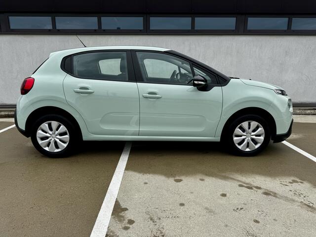 Citroen C3 1.2 PureTech Feel 83pk | Cruise | Trekhaak | Dist. Nieuw |
