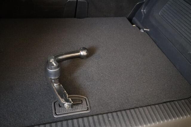 Citroen C3 Aircross PT 110 Shine Automaat-6 Trekhaak | Sensoren v+a | Camera