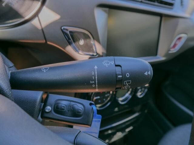 Citroen C3 1.2 PureT Selection Airco en Navigatie.