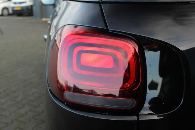 Citroen C3 Aircross 1.2 PureTech S&S Shine | Incl. 12 maanden garantie | Keyless | Camera | Navi | Apple Carplay | Trekhaak | Privacy glass | DAB+ ontvangst | Climate control | Dodehoek detectie | Parkeer assistent | Automatisch grootlicht | Cruise control | Achteru