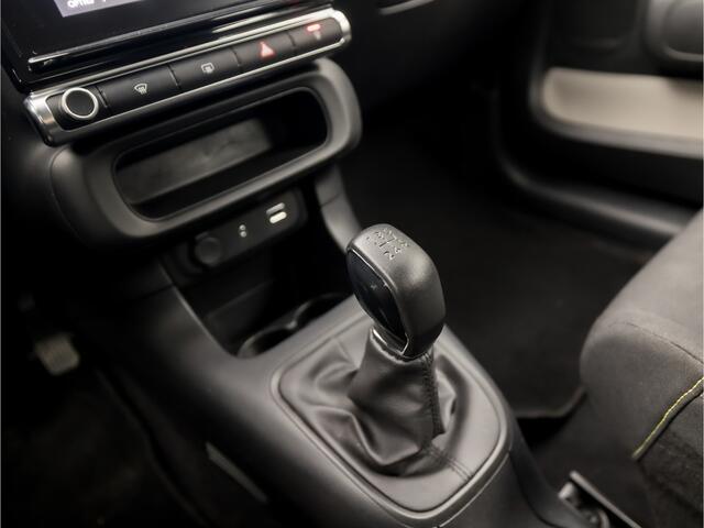 Citroen C3 1.2 PureTech Sport (APPLE CARPLAY, GROOT NAVI, PARKEERSENSOREN, SPORTSTOELEN, CRUISE, LANE ASSIST, NIEUWE APK, NIEUWSTAAT)