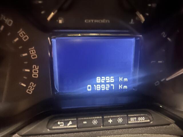 Citroen C3 1.2 PureTech Shine | Carplay | PDC | Lane Assist | Cruise Control Interesse, Proefrit? Bel of app met: 06-24 28 28 42