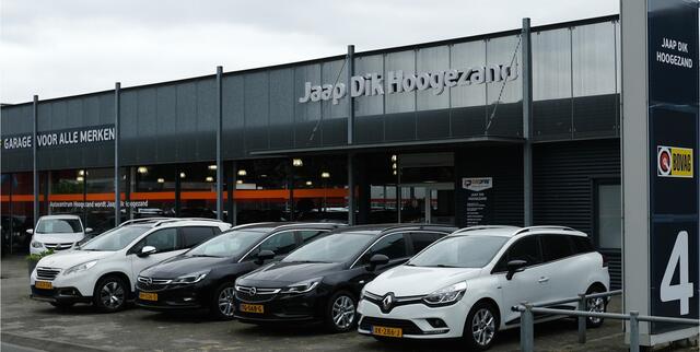 Citroen C3 BWJ 2017 | 1.2T 110PK S&S Shine | TREKHAAK | PANO DAK | NAVI | CLIMA | CAMERA | CARPLAY |