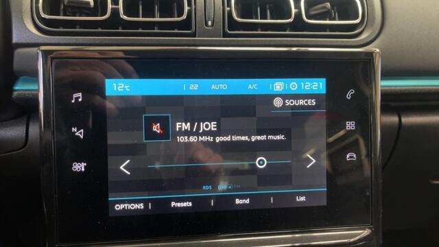 Citroen C3 Automaat 1.2 PT Shine Unieke Auto 5700 KM!!!!!