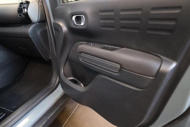 Citroen C3 Aircross PT 130 Shine Automaat-6 Navi | 17" | Camera | Leer