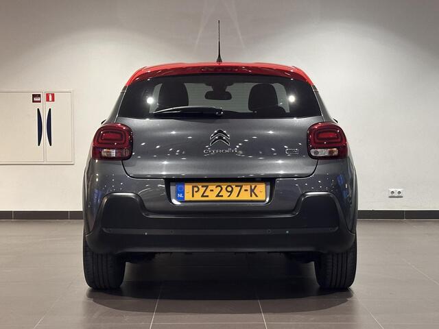 Citroen C3 Shine 1.2 Turbo 110pk | TWO-TONE! | KEYLESS | CAMERA | NAVI | APPLE CARPLAY / ANDROID AUTO | DONKER GLAS | DODEHOEK WAARSCHUWING | ISOFIX |