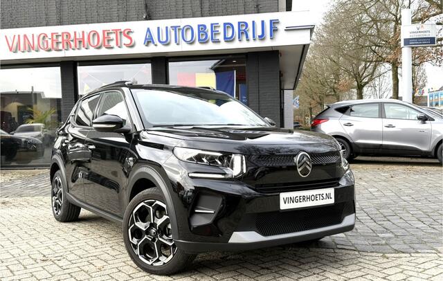 Citroen C3 Ë-C3 100% Elektrisch 113pk Comfort Range 44 kWh Superluxe MAX Uitvoering * Navigatie * Parkeer Camera * L.M. Velgen * Apple Car Play / Android Auto * Climate & Cruise Control * Vingerhoets; Vierde Generatie Eersteklas Service. Al meer dan 100 jaar een beg