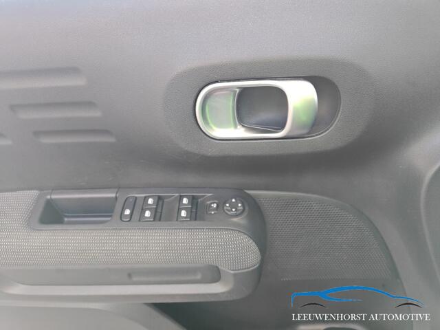 Citroen C3 Aircross 1.2 PureTech S&S Shine, AUTOMAAT, Apple Carplay, camera, 2 x PDC, clima, navi, cruise, trekhaak