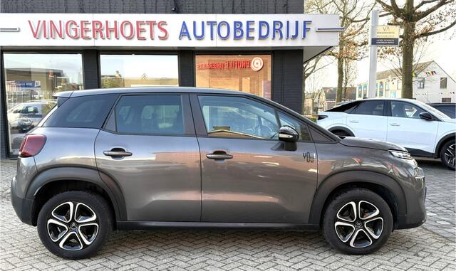 Citroen C3 Aircross 110 Pk Benzine * Hoge Zit Positie * * Airco * Cruise Control * Navigatie & Spotify via Apple Car Play / Android Auto * Dab Radio * Parkeer Sensoren * Vingerhoets; Vierde Generatie Eersteklas Service. Al meer dan 100 jaar een begrip in de Brabants