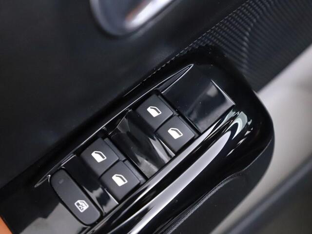 Citroen C3 1.2T 110pk S&S Shine Camera/Nav/Ecc/17inch