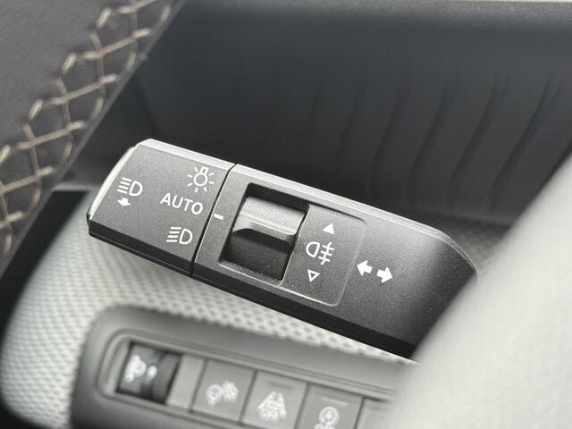 Citroen C3 1.2 Turbo 100pk Plus l Carplay l PDC l Cruise Control