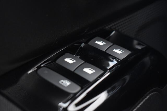 Citroen C3 PureTech 110 Shine | Navigatie | Keyless | Airco | Camera achter | Dodehoekdetectie |