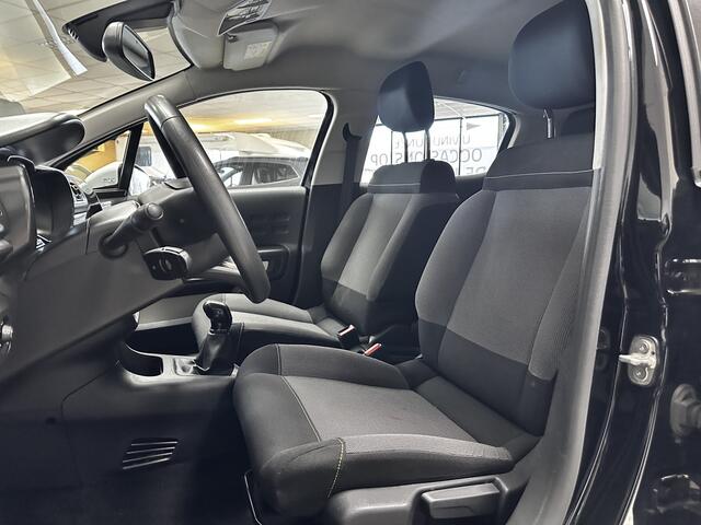 Citroen C3 1.2 PureTech S&S Feel Edition/ Two-Tone/ Grootlicht Assist./ Apple + Android/ Navi/ Lane-Assist./ DAB+/ Clima/ Cruise/ Bluetooth/ Multi. Stuur/ Mistl./ PDC/ LED Dagrijverl./ Extra getint glas.