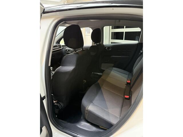 Citroen C3 1.2 PureTech Shine Automaat 5400km !!!