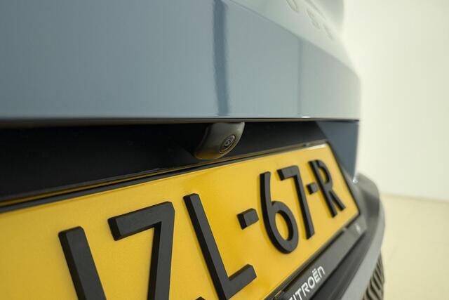 Citroen C3 Aircross 1.2 Hybrid 145pk Plus 7p. | NIEUW OP VOORRAAD | Camera | Climate control | Carplay | DAB Radio | Dakrails | Extra getint glas | 7 Zitplaatsen