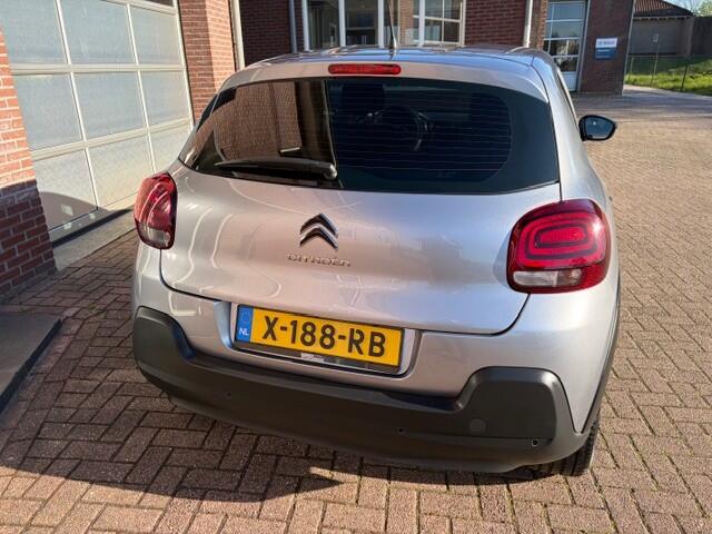Citroen C3 1.2 PureTech Plus Navigatie / Private glas / PDC
