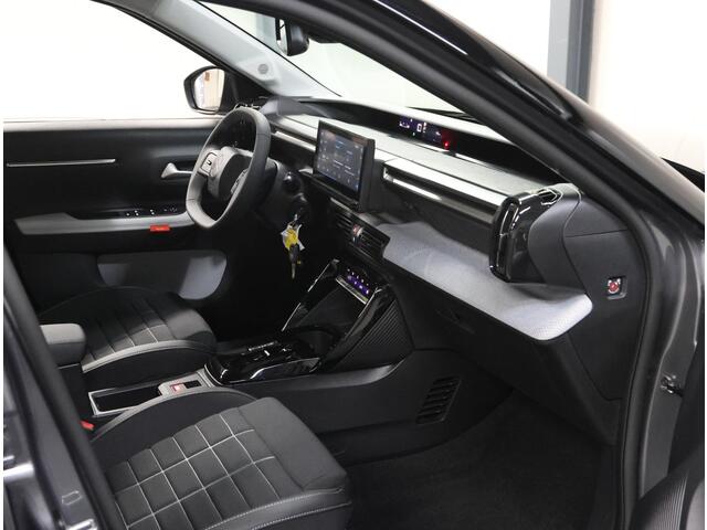 Citroen C3 1.2 Hybrid 110pk Max | Camera | Comfort Stoelen | Navigatie | ClimateControl | CruiseControl | AppleCarPlay/AndroidAuto | Armsteun |